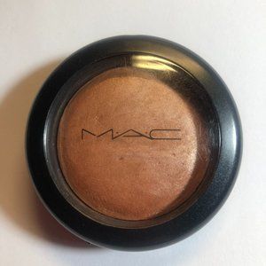 *OPEN TO ALL OFFERS*  MAC Trace Gold Blush